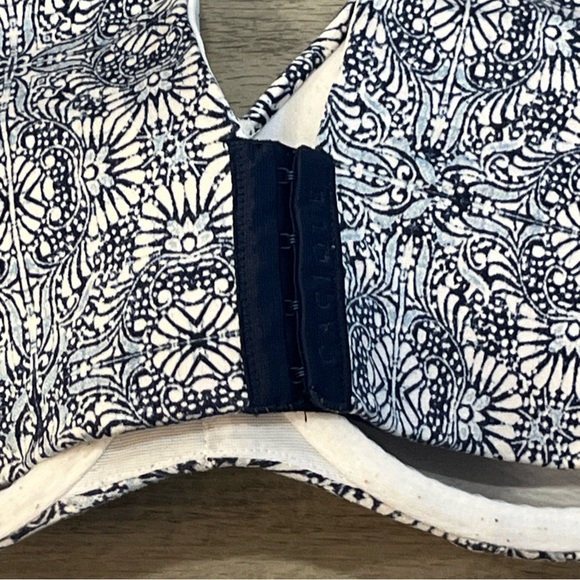 Cacique Lane Bryant Bra 46D Balconette Lightly Lined White & Blue Batik Pattern - Picture 5 of 9